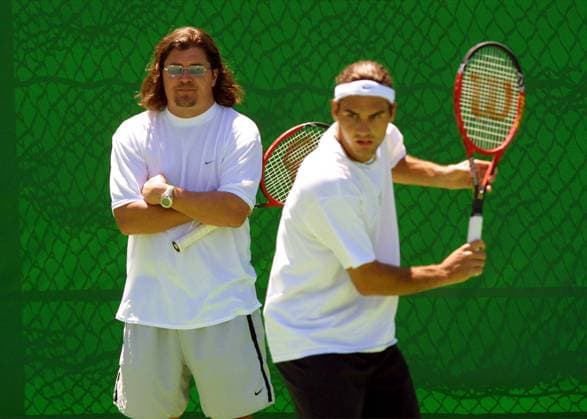 Roger Federer (re., Schweiz) und sein Trainer Peter Lundgren (Schweden) - Training Tennis Herren Australian Open 2002, ATP-Tour, Grand Slam, Hartplatz, Hardcourt, Hartplatztennis, Hartplatzturnier Gruppe Flinders Park Melbourne