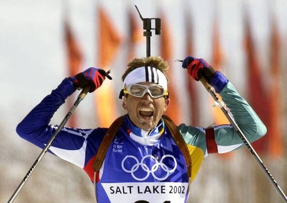 Ole-Einar Björndalen (Norwegen) jubelt im Ziel Biathlon OS Winter Herren Olympische Winterspiele 2002, Olympia, Olympiade, Spiele, Ski nordisch, Vdig, Einzelbild Soldier Hollow Salt Lake City Utah Glück, Begeisterung, Freude,