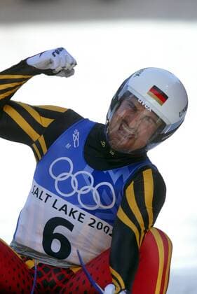 Georg Hackl (Deutschland) im Ziel Rennrodeln OS Winter Herren Olympische Winterspiele 2002, Olympia, Olympiade, Spiele, Rennschlitten, Rennschlittensport, Rodeln Einzelbild Olympic Park Salt Lake City Utah Freude, Begeisterung
