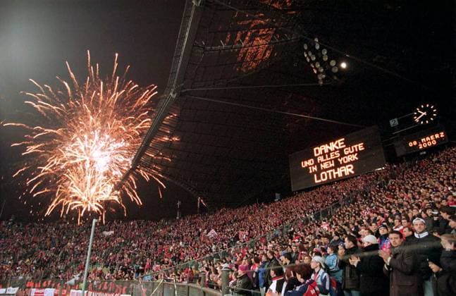 Feuerwerk zum Abschied von Lothar Matthäus (Bayern) Fußball EC 1 Herren Champions League 1999 2000, FC Bayern München Totale Olympiastadion München