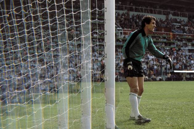 Torwart Mehdi Cerbah (Algerien) Fußball WM Herren Weltmeisterschaft 1982, Nationalmannschaft, Nationalteam, Nationaltrikot Einzelbild Estadio Carlos Tartiere, Länderspiel Oviedo