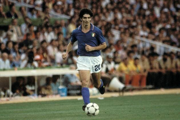 Paolo Rossi (Italien) am Ball Fußball WM Herren Weltmeisterschaft 1982, Länderspiel, Finale, Endspiel, Italien - BR Deutschland 3:1 Einzelbild Estadio Santiago Bernabeu Madrid Dynamik,