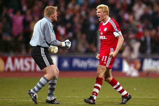 Torwart Oliver Kahn (li.) und Stefan Effenberg (beide Bayern) - Torjubel Fußball EC 1 Herren Champions League 2001 2002, Viertelfinale, FC Bayern München, Vdig Gruppe Olympiastadion München Begeisterung, Freude,