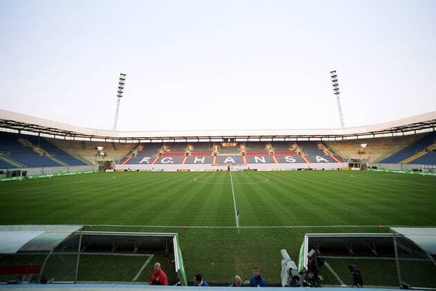 Fußball, Stadiongeschichte FC Hansa Rostock Einblick in das Rostocker Ostseestadion Fußball Länderspiel Herren Freundschaftsspiel 2002, Nationalmannschaft, Nationalteam, Vdig Totale Ostseestadion Rostock
