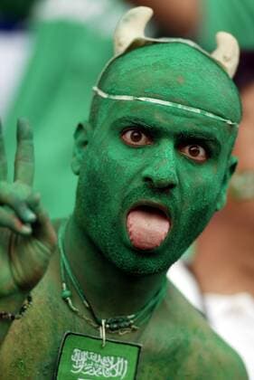 Saudi-Arabischer Fan Fußball WM Herren Weltmeisterschaft 2002, Länderspiel, Gruppenspiel, Gruppe E, Nationalmannschaft, Nationalteam, Vdig Einzelbild Saitama Stadium 2002 Saitama