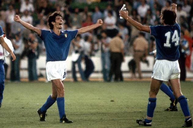 Paolo Rossi (li.) und Marco Tardelli jubeln - Italien ist Weltmeister 1982 Fußball WM Herren Weltmeisterschaft 1982, Finale, Endspiel, Länderspiel, Nationalmannschaft, Nationalteam, Gruppe Estadio Santiago Bernabeu Madrid Glück, Freude, Begeisterung,