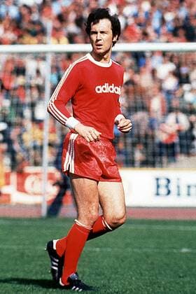 Franz Beckenbauer (Bayern) Fußball 1. BL Herren Saison 1974 1975, 1. FC Bayern München Einzelbild Olympiastadion München