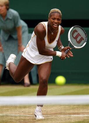 Serena Williams (USA) Tennis Damen All England Championships 2002, Grand Slam, WTA-Tour, Rasen, Rasenplatz, Rasentennis, Rasenturnier Einzelbild Wimbledon, Finale, Endspiel London Dynamik,