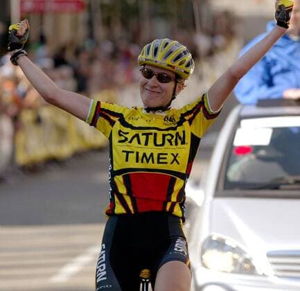Judith Arndt (Deutschland Saturn Cycling) Radsport LM Damen DM 2002, Straßenradsport, Frauen, Straße, Deutsche Straßenmeisterschaft, Straßenrennen, Radrennen Einzelbild Bühl Freude