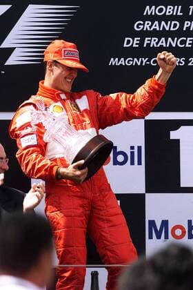 Sieger und vorzeitiger Weltmeister Michael Schumacher (Deutschland Ferrari) - Siegesjubel Motorsport Grand Prix Herren Großer Preis von Frankreich 2002, Formel 1 Weltmeisterschaft, F1, F, GP, WM, Vdig Einzelbild Circuit de Nevers Magny Cours Freude,
