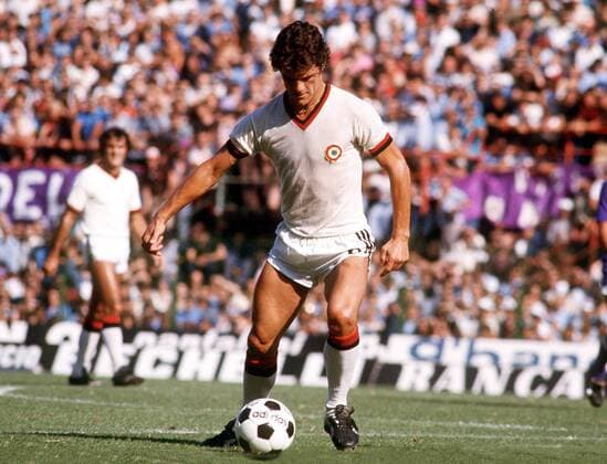 Fabio Capello (Milan) am Ball Fußball Herren Serie A 1977 1978, 1. Italienische Liga, AC Mailand Einzelbild Stadio Giuseppe Meazza, San Siro Mailand