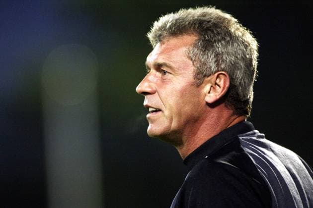 Trainer Dietmar Demuth (St. Pauli) Fußball 2. BL Herren Saison 2002 2003, Saisonvorbereitung, Sommerpause, Testspiel, Test, FC St. Pauli Porträt