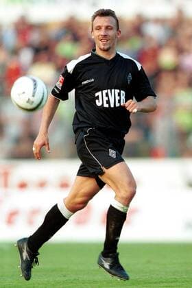 Markus Hausweiler (Gladbach) Fußball 1. BL Herren Saison 2002 2003, Wolfsburg - Borussia Mönchengladbach 1:0, Vneg, Einzelbild VfL Stadion Wolfsburg Dynamik,