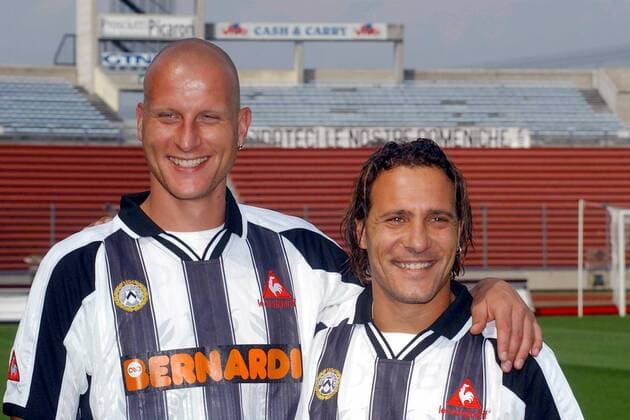 Carsten Jancker (li.) und Roberto Muzzi (beide Udinese) Fußball Herren Serie A 2002 2003, 1. Italienische Liga, Udinese Calcio, Vorstellung, Präsentation, Pressetermin Gruppe Udine