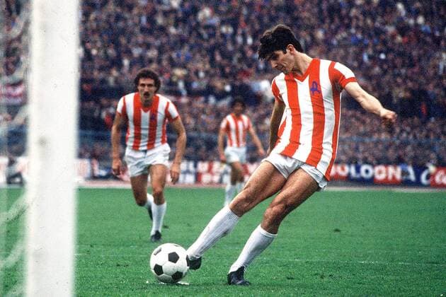 Paolo Rossi (Vicenza) zieht ab Fußball Herren Serie A 1978 1979, 1. Italienische Liga, L. R. Vicenza - AC Mailand 2:3, Calcio Gruppe Stadio Romeo Menti Vicenza Dynamik,