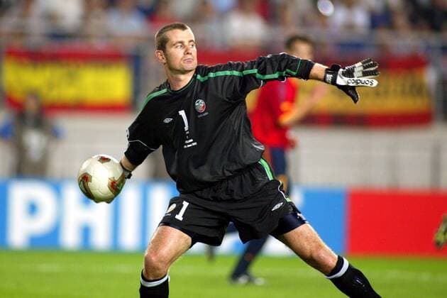 Torwart Shay Given (Irland) - Abwurf Fußball WM Herren Weltmeisterschaft 2002, Länderspiel, Achtelfinale, Nationalmannschaft, Nationalteam, Nationaltrikot Einzelbild WorldCupStadium Suwon Dynamik,  
