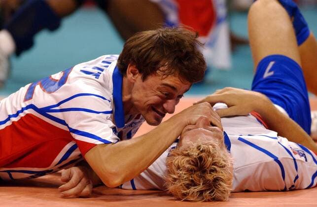 Luc Marquet (li.) und Stephane Antiga (beide Frankreich) - Jubel Volleyball WM Herren Weltmeisterschaft 2002, Länderspiel, Spiel um Platz drei, Nationalmannschaft, Nationalteam Gruppe Luna Park Buenos Aires Harmonie, Glück Freude, Begeisterung  