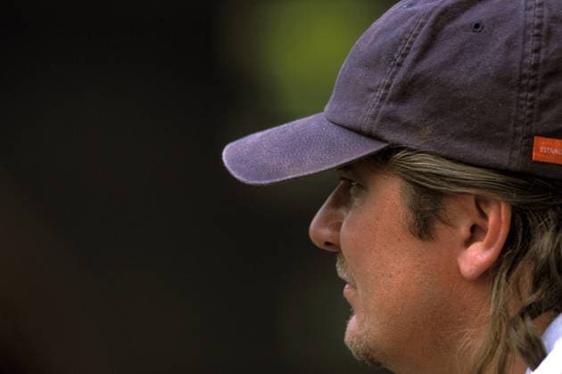 Peter Lundgren (Schweden), Trainer von Roger Federer (Schweiz), nachdenklich Tennis Herren US Open 2002, ATP-Tour, Grand Slam, Hartplatz, Hardcourt, Hartplatztennis, Hartplatzturnier, Vdia Einzelbild Flushing Meadow, Meadows New York Nachdenklichkeit,