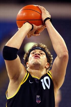 Misan Nikagbatse (Deutschland) - Freiwurf Basketball WM Herren Weltmeisterschaft 2002, Länderspiel, Gruppenspiel, Gruppe F, Nationalmannschaft, Nationalteam, Einzelbild Indianapolis