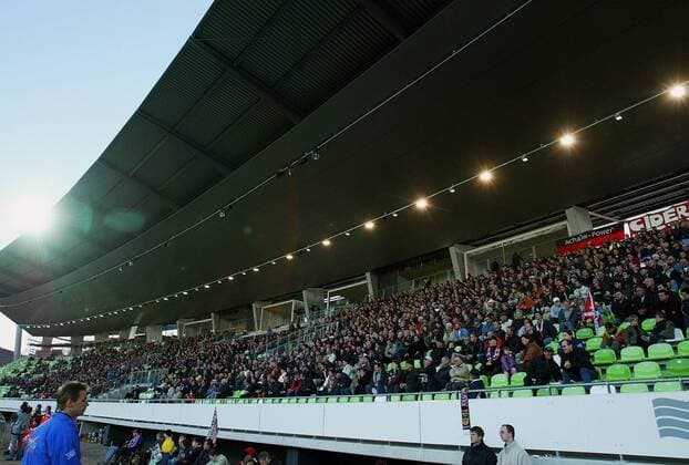 Haupttribüne im Stadion an der Kreuzeiche Fußball 2. BL Herren Saison 2002 2003, SSV Reutlingen 05, Vdig, Totale An der Kreuzeiche Reutlingen