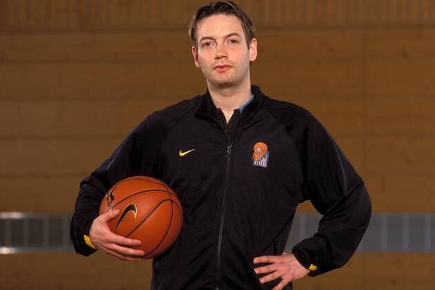 Bundestrainer Olaf Lange (Deutschland) Basketball Damen Nationalmannschaft 2002, Shooting, Fotoshooting, Fototermin, Nationalteam Einzelbild