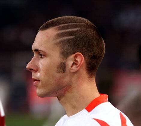 Christian Tiffert (Stuttgart) mit modischer Frisur Fußball 1. BL Herren Saison 2002 2003, VFB Stuttgart Porträt Stuttgart