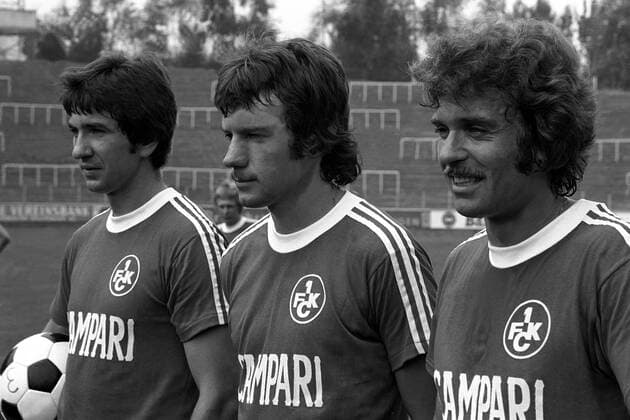 Lauterer Neuzugänge: Herbert Scheller (li.), Jürgen Groh (Mitte) und Manfred Ritschel (alle Lautern) Fußball 1. BL Herren Saison 1976 1977, 1. FC Kaiserslautern, Vorstellung, Präsentation, Pressetermin, Gruppe Kaiserslautern