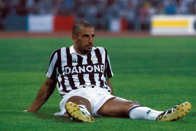 Gianluca Vialli (Juve) sitzt enttäuscht am Boden Fußball Herren Serie A 1992 1993, 1. Italienische Liga, Juventus Turin Einzelbild Turin Enttäuschung, Nachdenklichkeit,