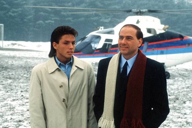 Präsident Silvio Berlusconi (re., Milan) und sein Sohn Piersilvio Fußball Herren Serie A 1985 1986, 1. Italienische Liga, AC Mailand Gruppe o0 Pier Silvio Mailand