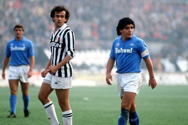 Michel Platini (li., Juve) und Diego Armando Maradona (Napoli) Fußball Herren Serie A 1986 1987, 1. Italienische Liga, Juventus Turin - SSC Neapel 1:3 Gruppe Neapel