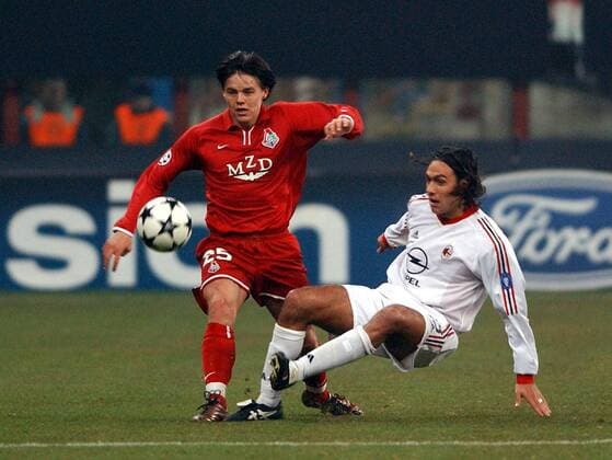 Alessandro Nesta (Milan, re.) gegen Ruslan Pimenov (Lokomotive Moskau) Fußball EC 1 Herren Champions League 2002 2003, AC Mailand - Lokomotive Moskau 1:0, Lok Gruppe o0 Lokomotiv Mailand Dynamik,