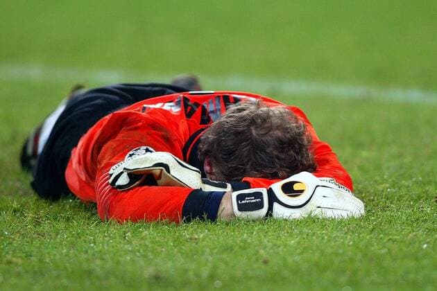 Torwart Jens Lehmann (BVB) verzweifelt Fußball EC 1 Herren Champions League 2002 2003, Borussia Dortmund, Einzelbild Westfalenstadion Dortmund Enttäuschung, Verzweiflung,