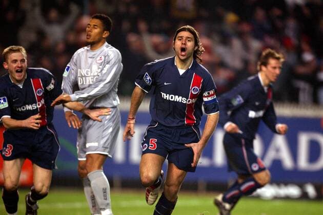 Mauricio Roberto Pochettino (PSG) - Torjubel Fußball Herren Ligue Une 1 2002 2003, 1. Französische Liga, Paris Saint-Germain - OSC Lille 1:0, St., Vdig, Gruppe Paris Freude,  
