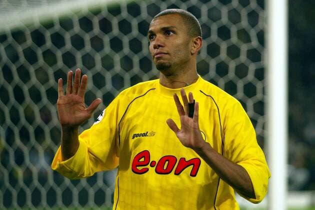 Marcio Amoroso (BVB) hebt abwehrend die Hände Fußball EC 1 Herren Champions League 2002 2003, Borussia Dortmund, Einzelbild Dortmund