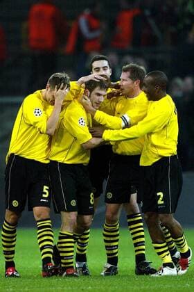 Torjubel BVB v. re.: Evanilson, Stefan Reuter, Madouni, Torsten Frings, Sebastian Kehl Fußball EC 1 Herren Champions League 2002 2003, Borussia Dortmund, Gruppe Dortmund Freude,