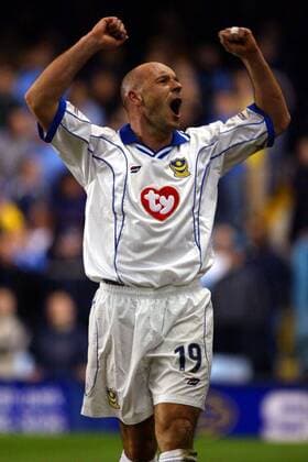 Steve Stone (Portsmouth) - Torjubel Fußball Herren English First Division 2002 2003, 2. Englische Liga , Coventry - FC Portsmouth 0:4 Einzelbild Coventry Freude,