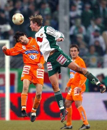 Günther Neukirchner (li., Graz) gegen Roman Kienast (Rapid) Fußball Herren tmobileBundesliga 2002 2003, SK Rapid Wien - SK Puntigamer Sturm Graz 1:0, 1. Österreichische Liga Gruppe Wien Dynamik,