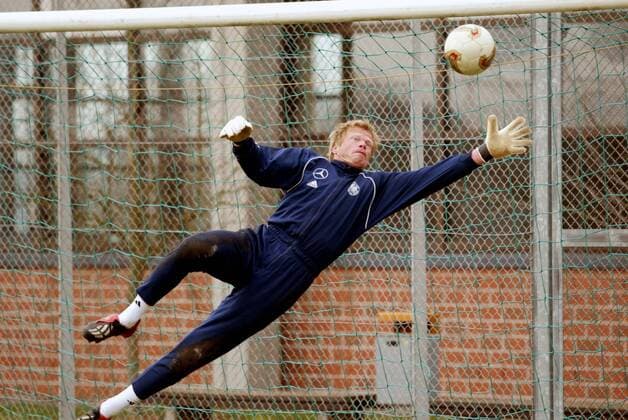 Torwart Oliver Kahn (Deutschland) - Parade Fußball Herren Nationalmannschaft 2003, Nationalteam, Nationalmannschaftstraining, Training, Vdig Einzelbild Herzogenaurach Dynamik, Abwehr,