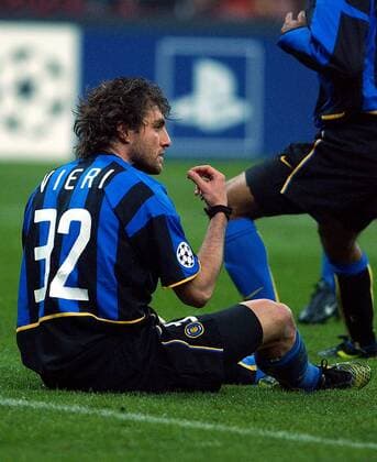 Christian Vieri (Inter) am Boden Fußball EC 1 Herren Champions League 2002 2003, Internazionale Mailand, Vdig Einzelbild Mailand