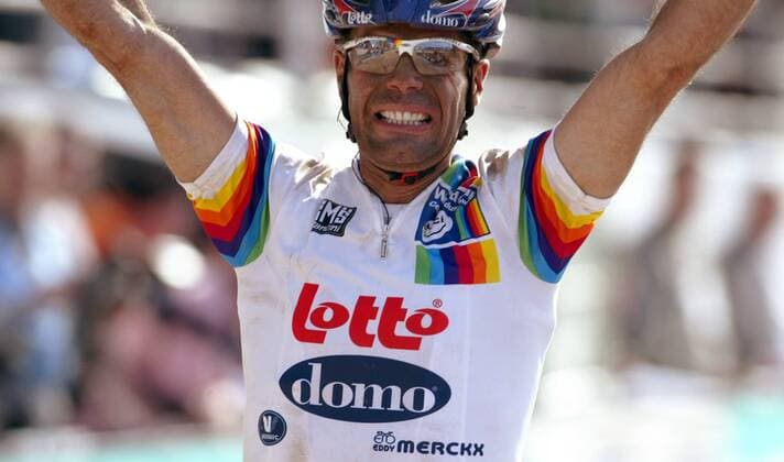 Sieger Peter van Petegem (Belgien Lotto - Domo) Radsport Herren 101. Paris - Roubaix 2003, Straßenradsport, Straße, Rad, Vdig Einzelbild Paris - Roubaix Begeisterung, Freude,