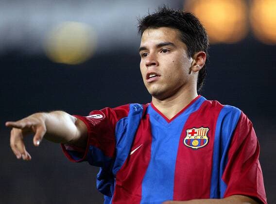 Javier Saviola (Barca) gibt Anweisungen Fußball EC 1 Herren Champions League 2002 2003, Viertelfinale, FC Barcelona, Vdig Porträt Barcelona  