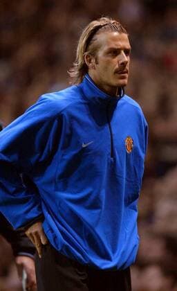 Ersatzspieler David Beckham (ManU) nachdenklich Fußball EC 1 Herren Champions League 2002 2003, Viertelfinale, Manchester United, Vdig Einzelbild Manchester Nachdenklichkeit,