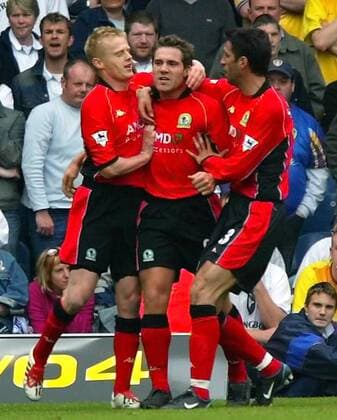 Torjubel Blackburn v. li.: Damien Duff, David Dunn und Tugay Kerimoglu Fußball Herren English Premier League 2002 2003, 1. Englische Liga, Leeds - Blackburn Rovers 2:3, Vdig, Gruppe Leeds Freude,