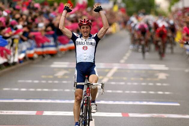 Davide Rebellin (Italien Gerolsteiner) - Siegesjubel Radsport Herren Rund um den Henninger Turm 2003, Straße, Rad, Straßenradsport, Vdig Einzelbild Frankfurt M. Freude,