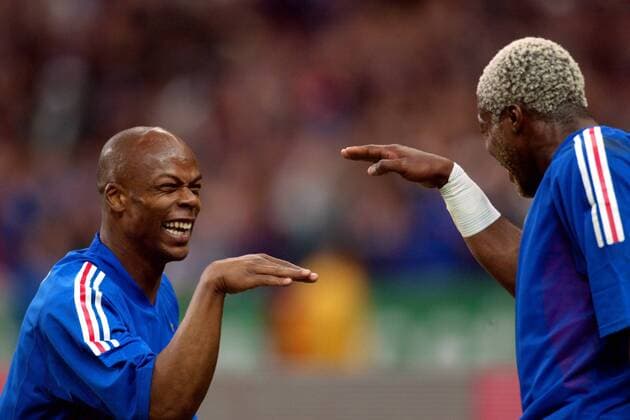Sylvain Wiltord (li.) und Djibril Cisse (beide Frankreich) - Torjubel Fußball Länderspiel Herren Länderspiel 2003, Freundschaftsspiel, Testspiel, Nationalmannschaft, Nationalteam, Nationaltrikot Gruppe Paris Freude,  
