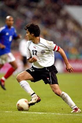 Ahmed Hasan (Ägypten) am Ball Fußball Länderspiel Herren Länderspiel 2003, Freundschaftsspiel, Testspiel, Nationalmannschaft, Nationalteam, Nationaltrikot Einzelbild Paris Dynamik,  