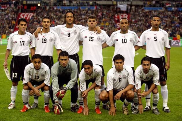 Mannschaftsbild Ägypten, hinten v. li.: Ahmed Hasan, Hossam Ghaly, Ahmed Mido Hossam, El Tabee, Abdaziz, Abdel Zaher El Saka, vorn v. li.: El Sayed, Torwart Essam al Hadary, Ahmed Fathy, Said, Gamal Hamza Fußball Länderspiel Herren Länderspiel 2003, Freundschaftsspiel, Testspiel, Nationalmannschaft, Nationalteam, Nationaltrikot Totale Paris