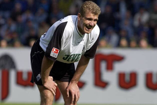 Marcelo Pletsch (Gladbach) erschöpft Fußball 1. BL Herren Saison 2002 2003, Bochum - Borussia Mönchengladbach 1:1 Einzelbild Bochum Erschöpfung, Enttäuschung