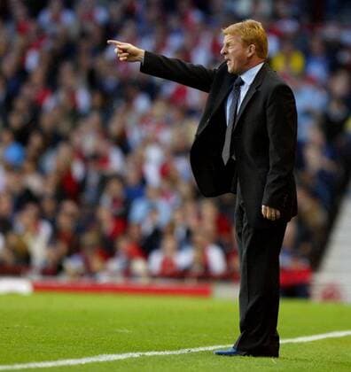 Trainer Gordon Strachan (Southampton) gibt Anweisungen Fußball Herren English Premier League 2002 2003, 1. Englische Liga, London - FC Southampton 6:1, Vdig Einzelbild London