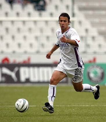 Volkan Kahraman (Austria) am Ball Fußball Herren tmobileBundesliga 2002 2003, Salzburg - FK Austria Memphis Magna Wien 1:0 Einzelbild Salzburg Dynamik,